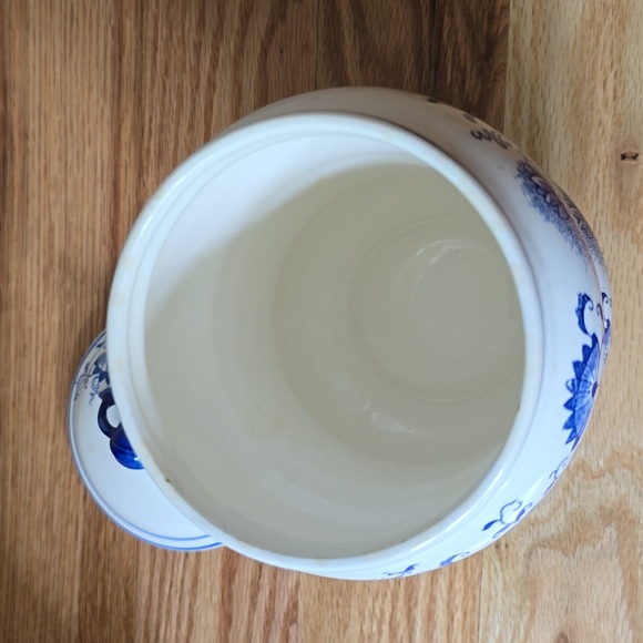 Vintage Blue Flowered Cookie Jar by Blue Onion - Picture 5 of 7